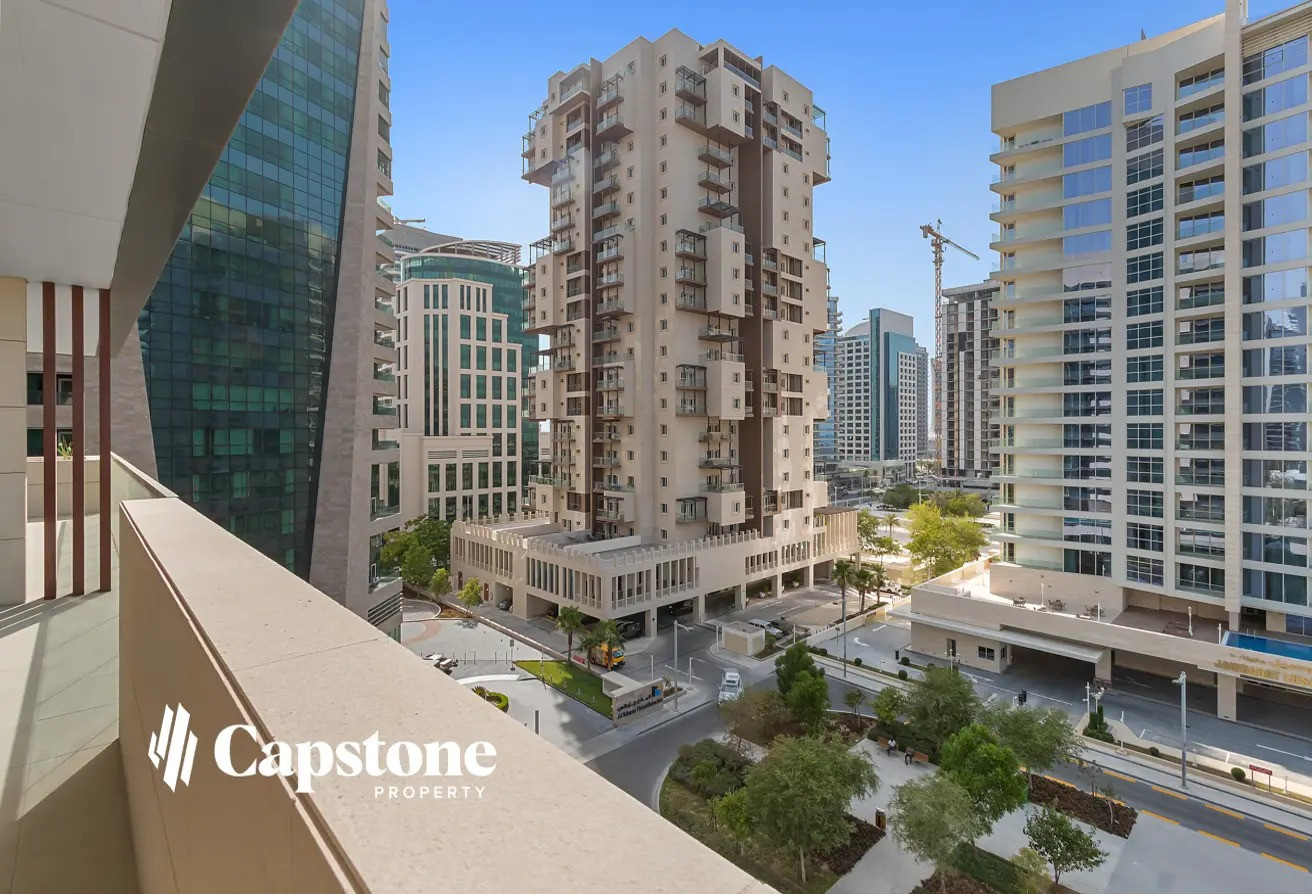 HURRY UP / GOOD INVESTMENT / STADUIM VIEW