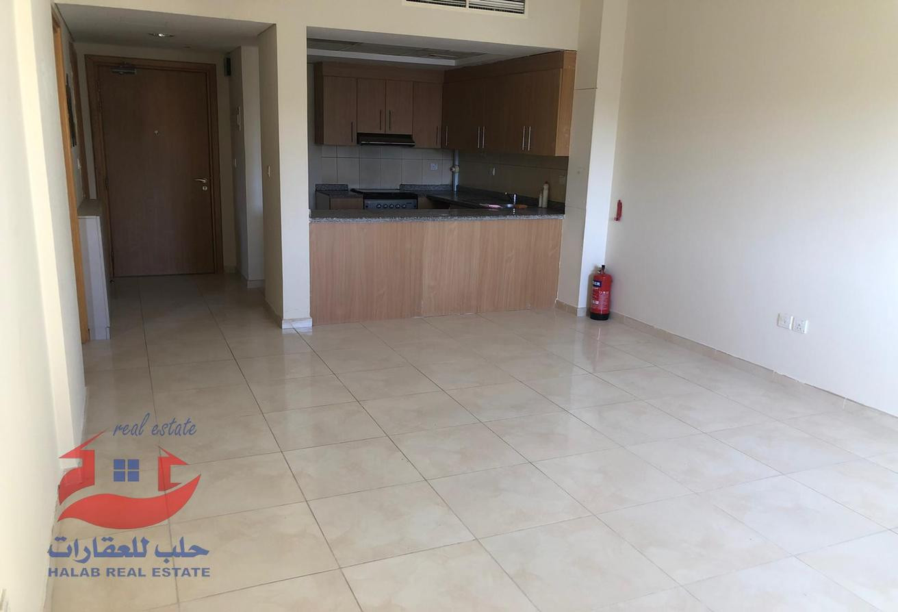 Room, hall, two bathrooms kitchen inclusive 80 - Studio Apartment in Fox Hills