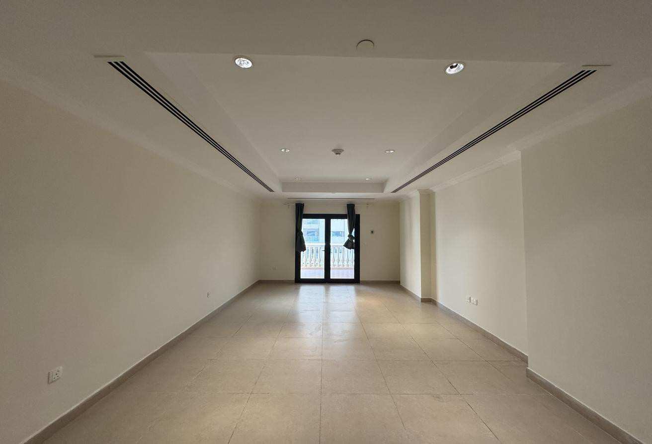 GOOD STUDIO FOR SALE IN PORTO ARABIA WITH BALCONY - Studio Apartment in Tower 3