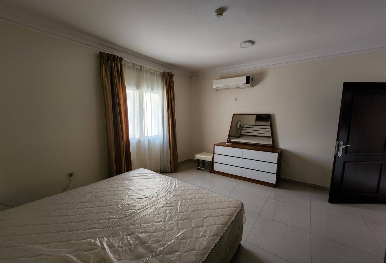 Specious fully Furnished 3BHK For Family In Ghuwai - Apartment in Umm Ghuwailina
