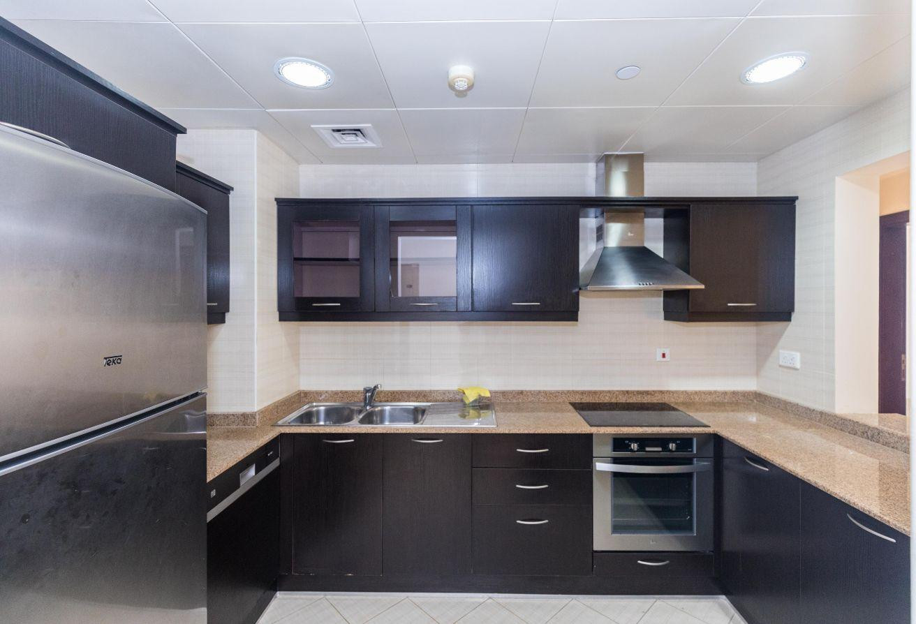 SEMI-FURNISHED APARTMENT FOR SALE IN PORTO ARABIA - Apartment in West Porto Drive