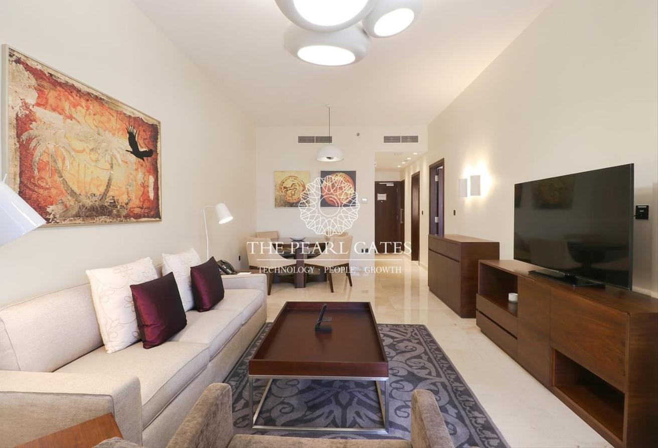 Luxury Beachfront Living | Premium 1 Bedroom - Apartment in West Bay