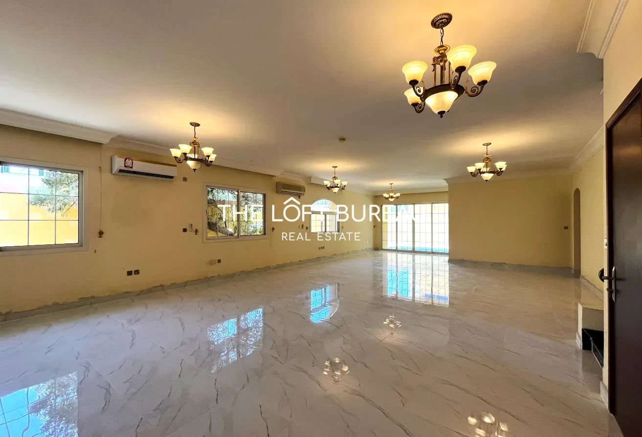 SF 5 Bed + Maid in Abu Sidra | In Compound - Villa in Doha