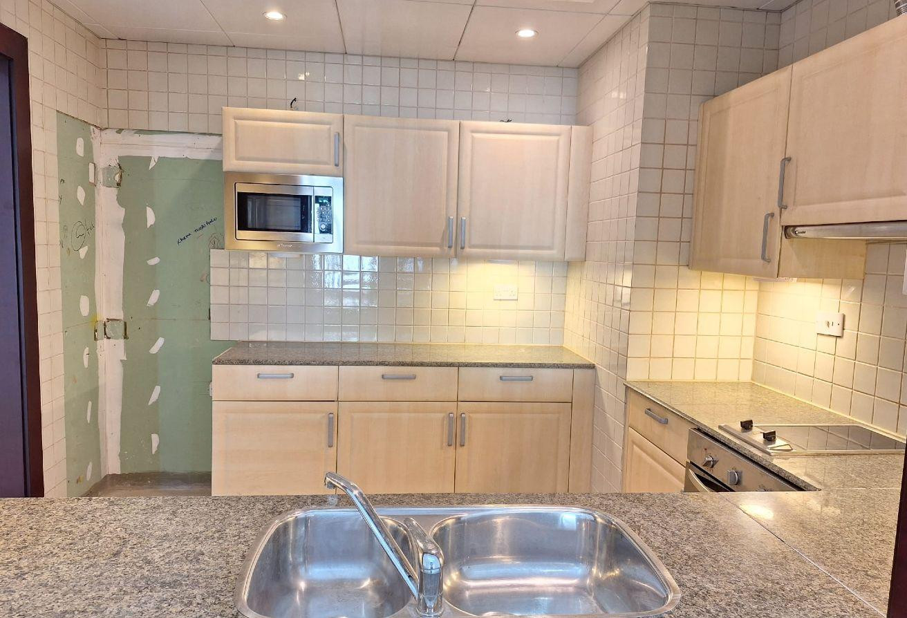 1 BED SEMI-FURNISHED 2 PARKING TITLE DEED - Apartment in West Porto Drive