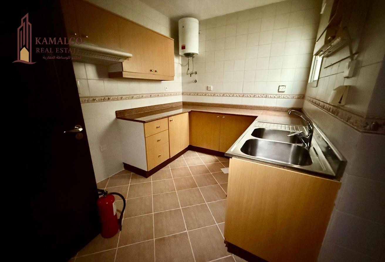 3 bedroom unfurnished apartment in bin Mahmoud