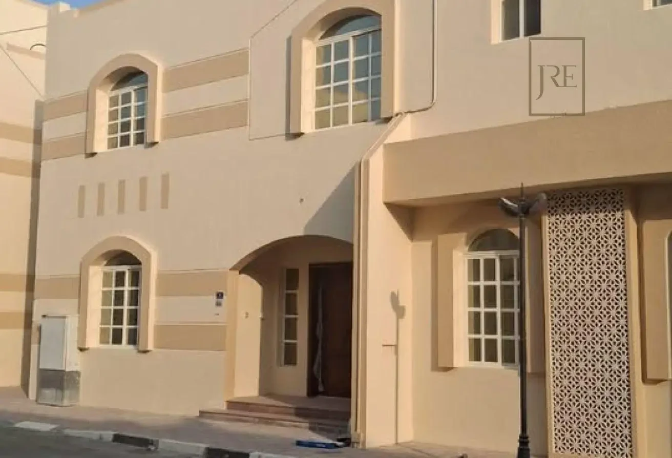 5 BHK Compound Villas Available | Ain Khalid - Villa in Ain Khaled