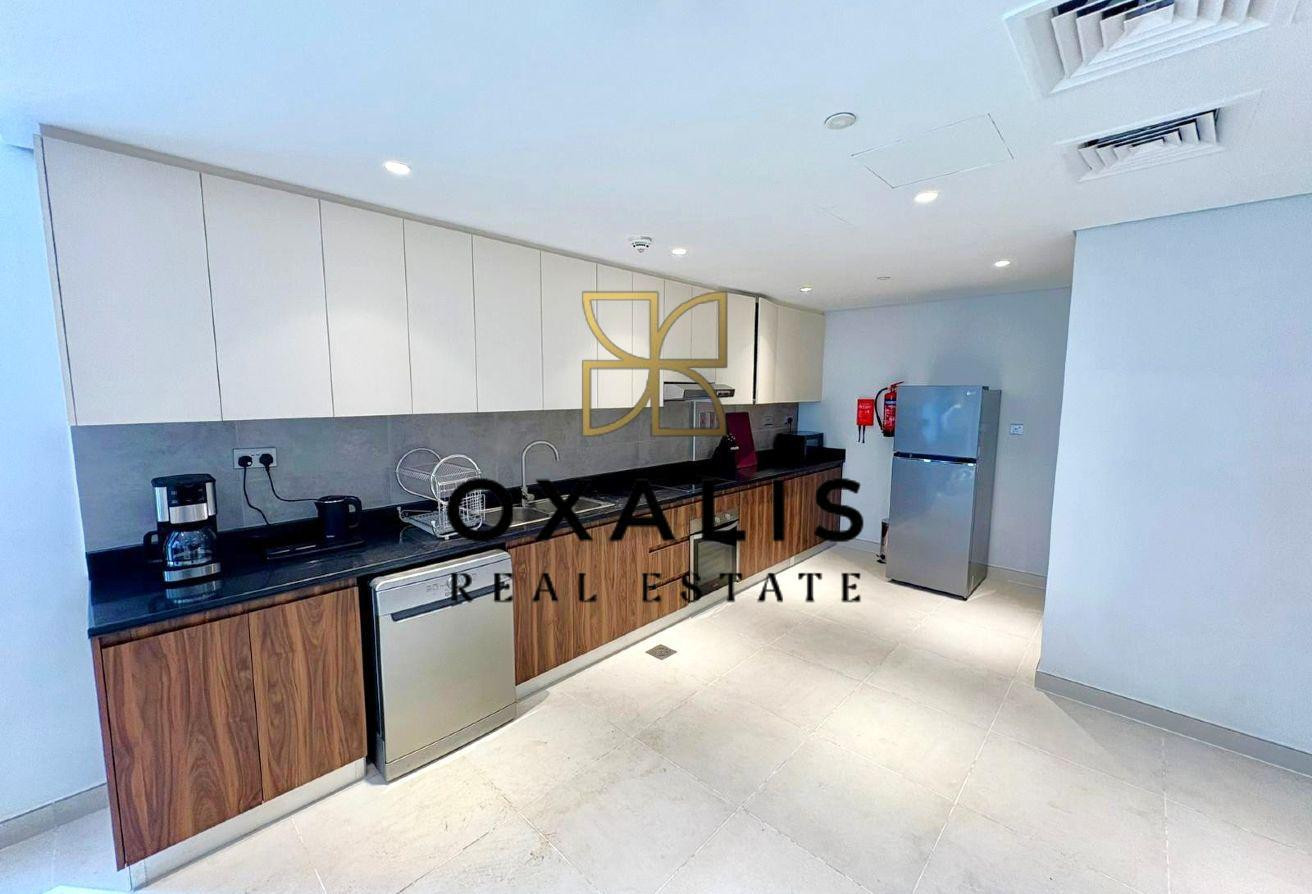 HUGE TERRACE | FURNISHED 2 BHK + MAID | SEA VIEW - Apartment in La Plage West