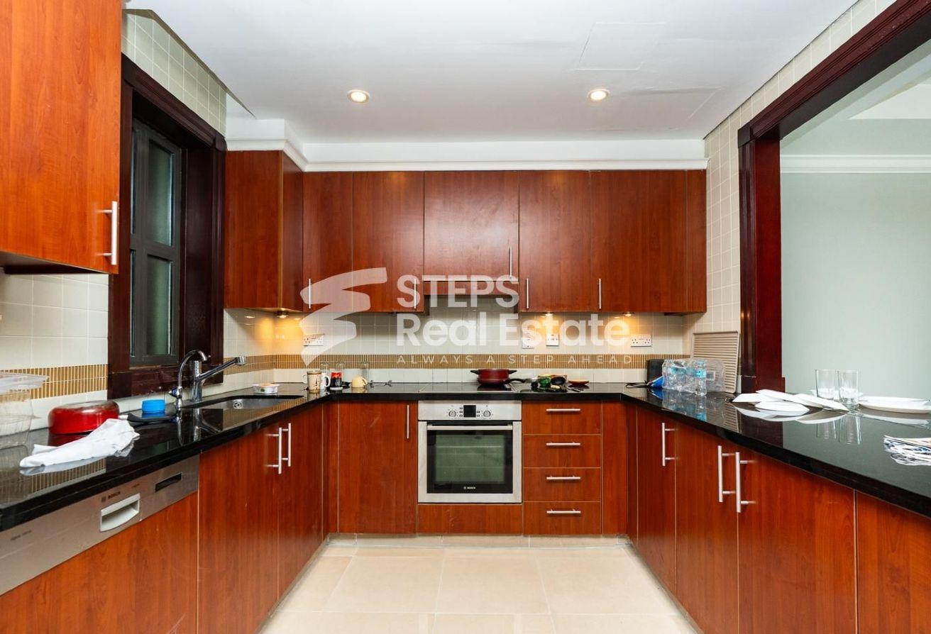 Luxurious 1-Bedroom Townhouse in The Pearl - Townhouse in West Porto Drive