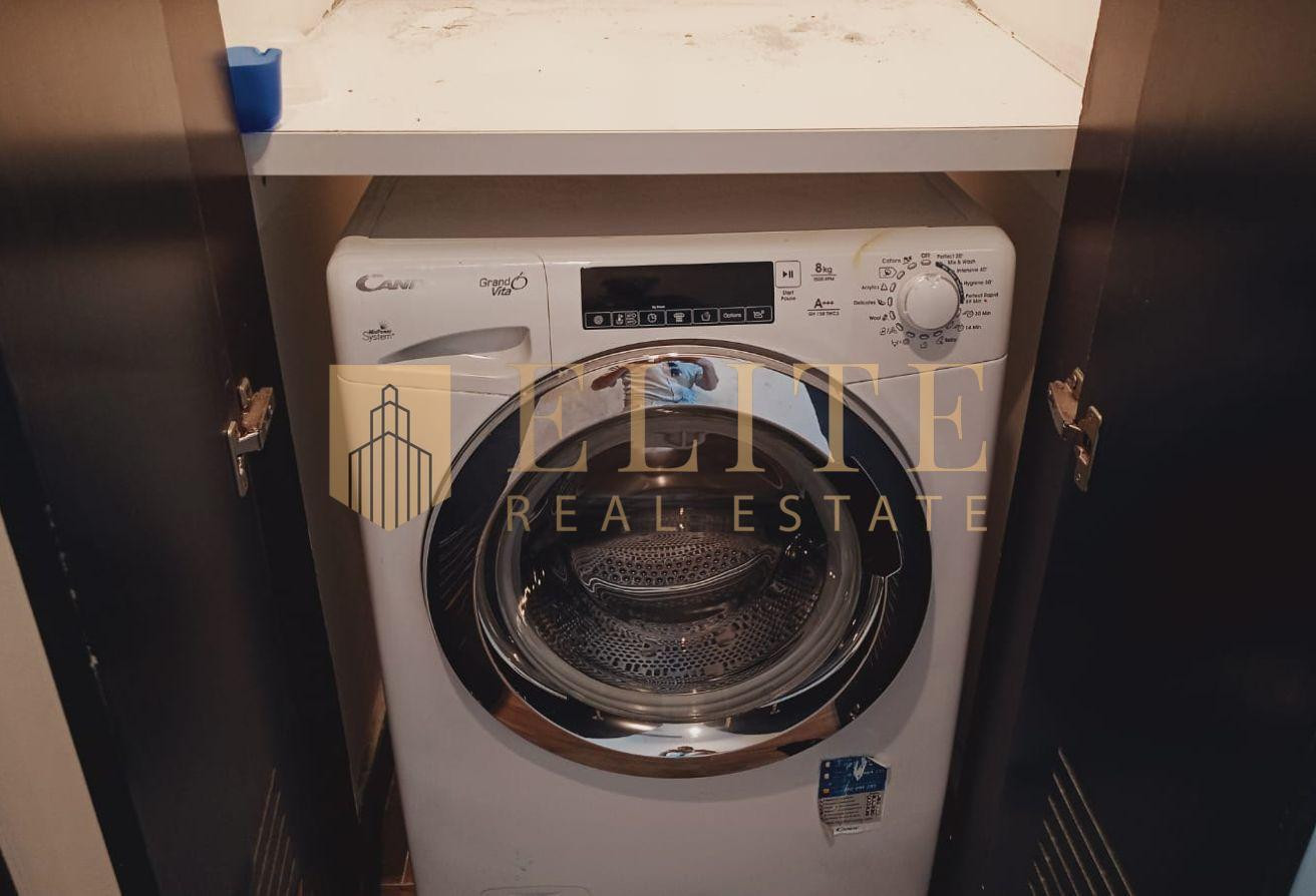 Modern 1-Bedroom Semi-Furnished in Viva Bahriya - Apartment in Viva West