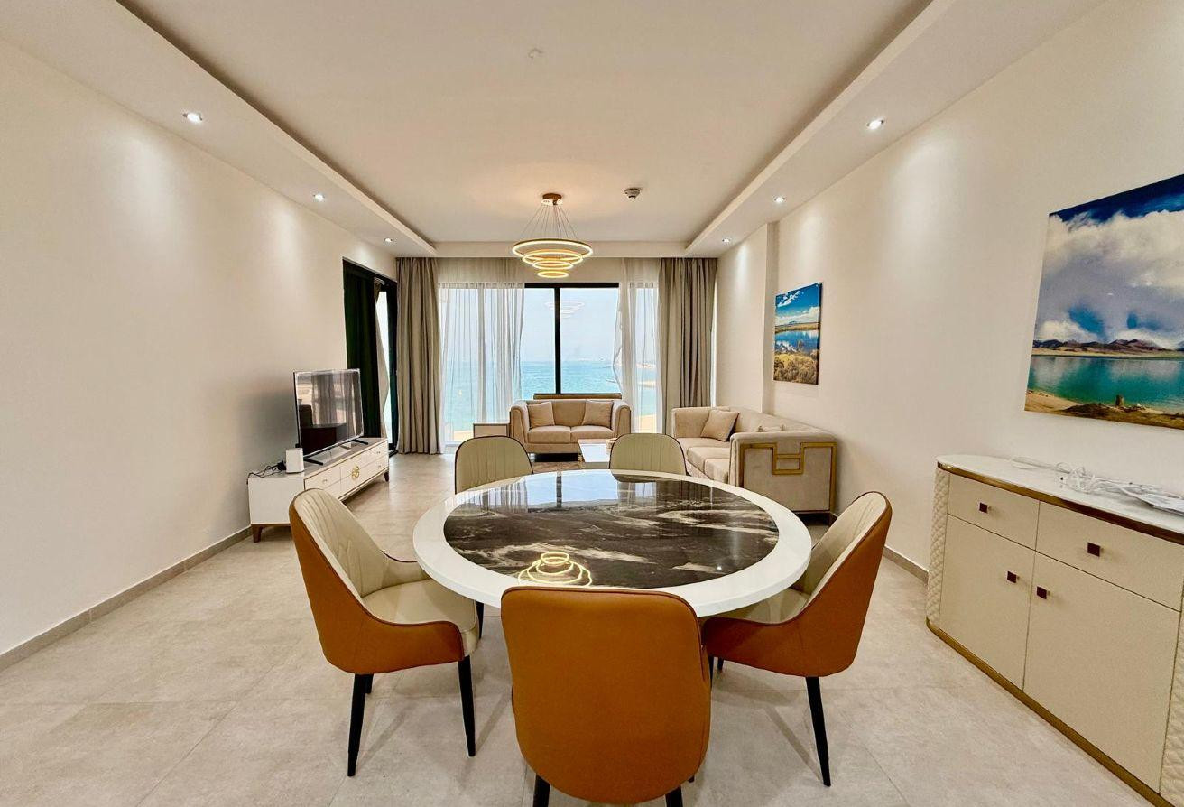 spacious apartment / full sea view / one bedroom