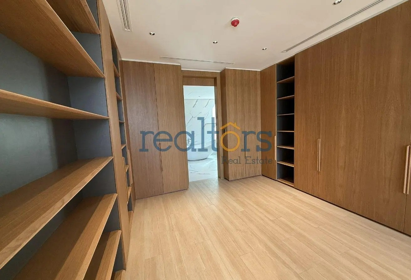 BRAND NEW||LUXURY MODERN || STAND ALONE VILLA