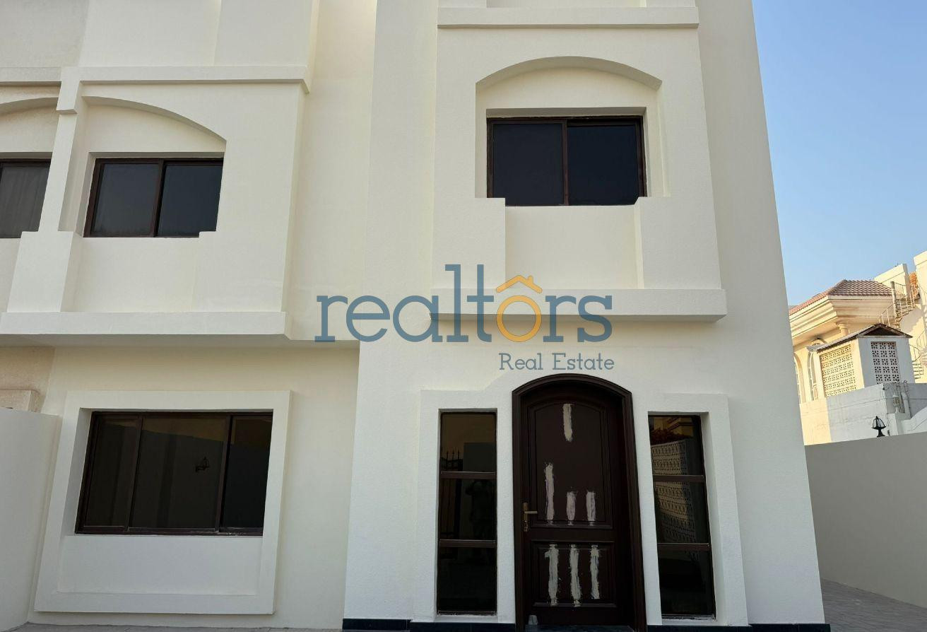 elegant 5-bedrooms plus maid villa in al Waab