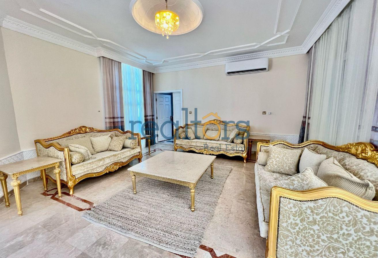 SA VILLA 5 BED DRIVER! MAID INDOOR PRIVATE POOL - Villa in Onaiza Street