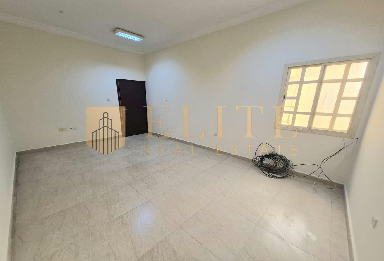 3BHK / Unfurnished /Utilities Included - Apartment in Al Hilal West