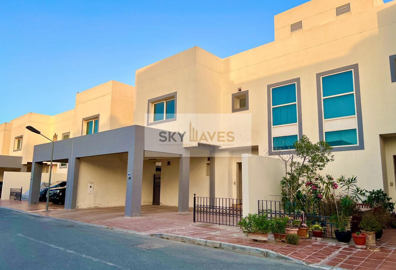 3BHK COMPOUND VILLA | SEMI FURNISHED | AL NASER - Villa in Al Nasr Street