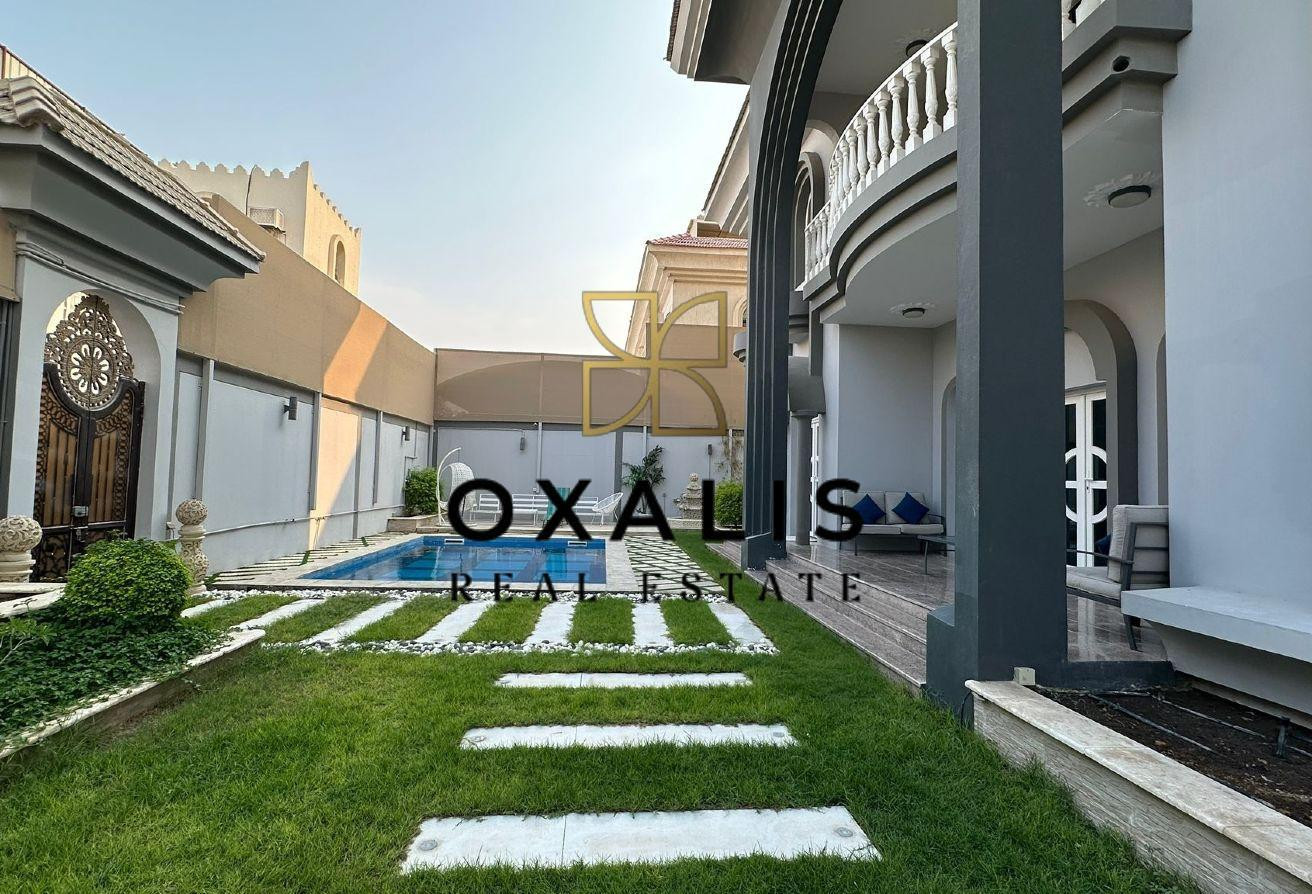 FOR SALE ! STUNNING 5 BHK + MAID | PRIVATE POOL - Villa in Souk Al gharaffa