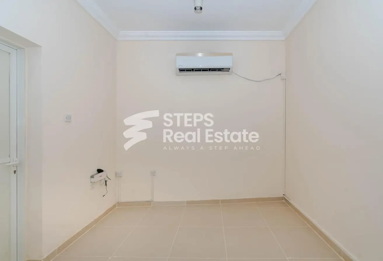 Semi-Detached Villa with Maid&#39;s Room in Nuaija - Villa in Al Nuaija