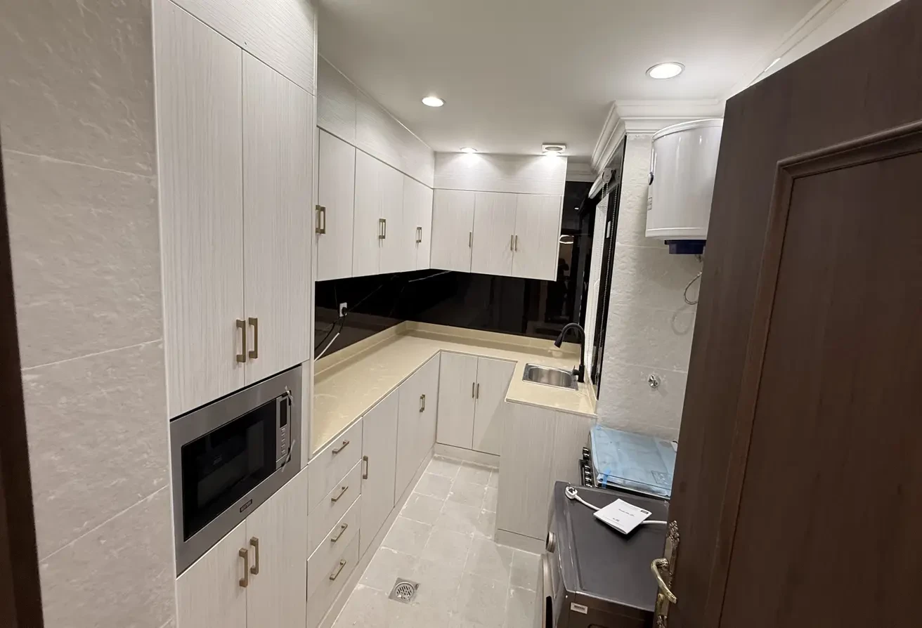 SPACIOUS 2 BHK APARTMENT 1 MONTH FREE NEAR METRO!! - Apartment in Salaja Street