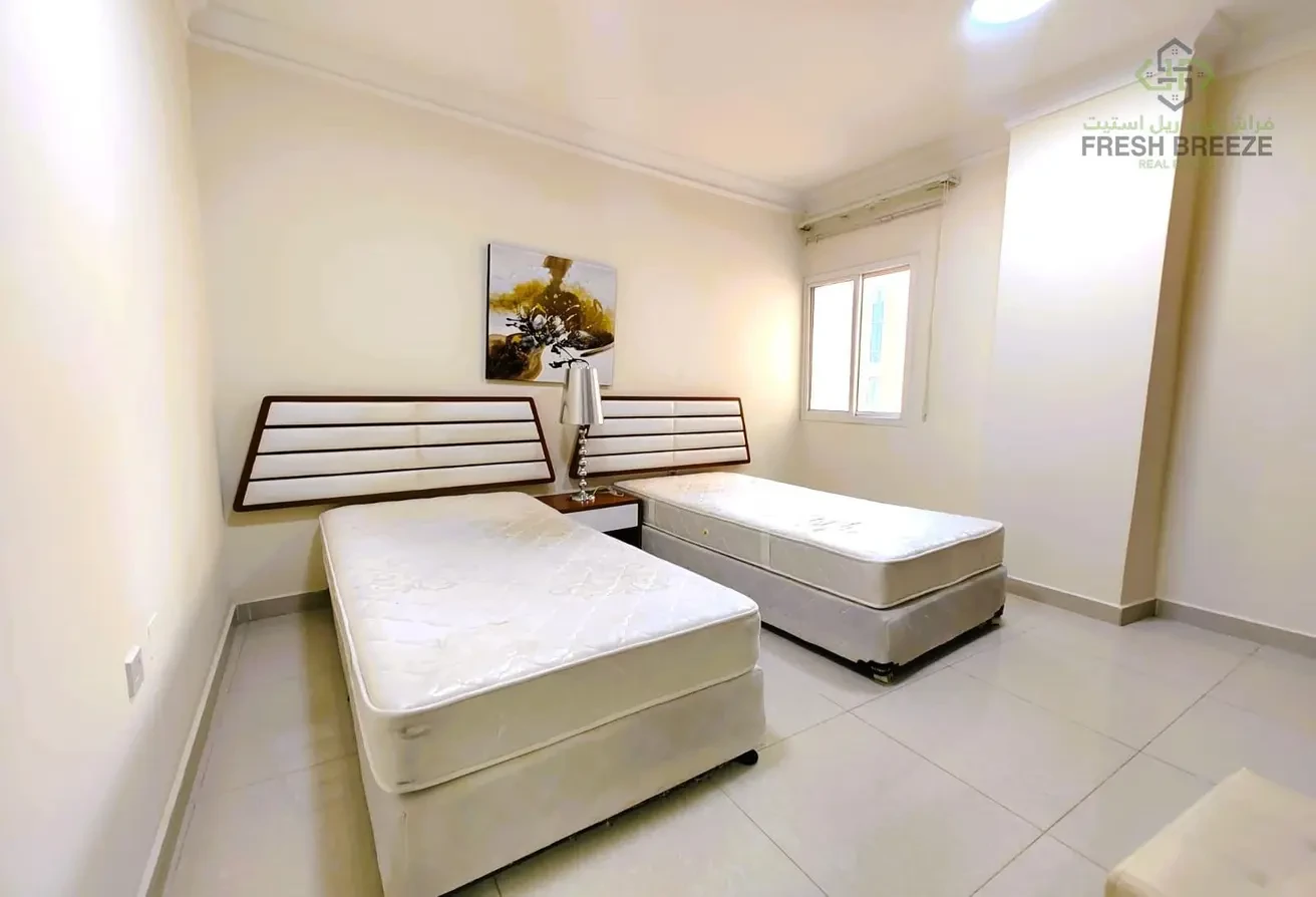 Spacious 3 BHK Fully Furnished For Ideal Families - Apartment in Umm Ghuwailina