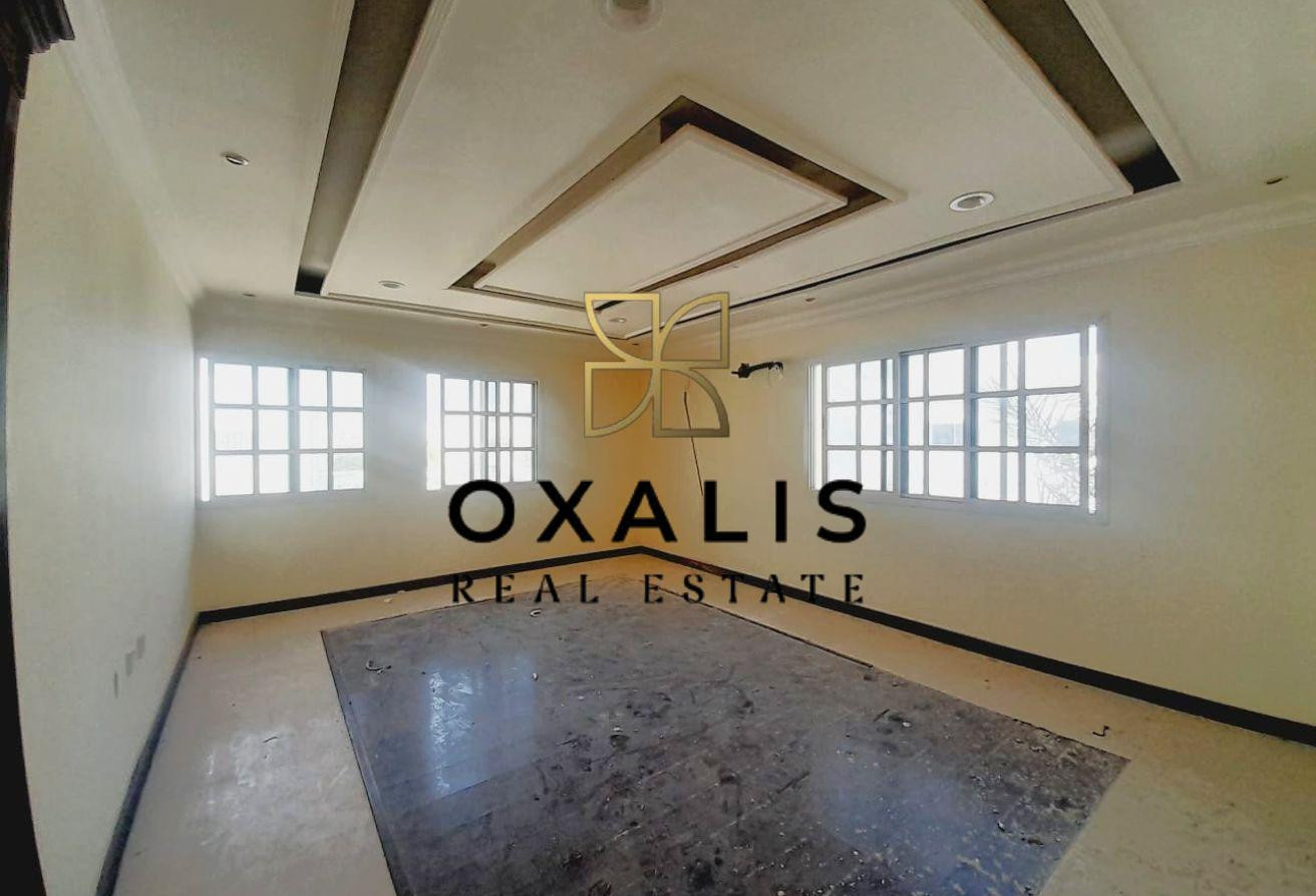 STAND ALONE VILLA | 3 BHK UNFURNISHED | AL NASR - Villa in Al Nasr Street