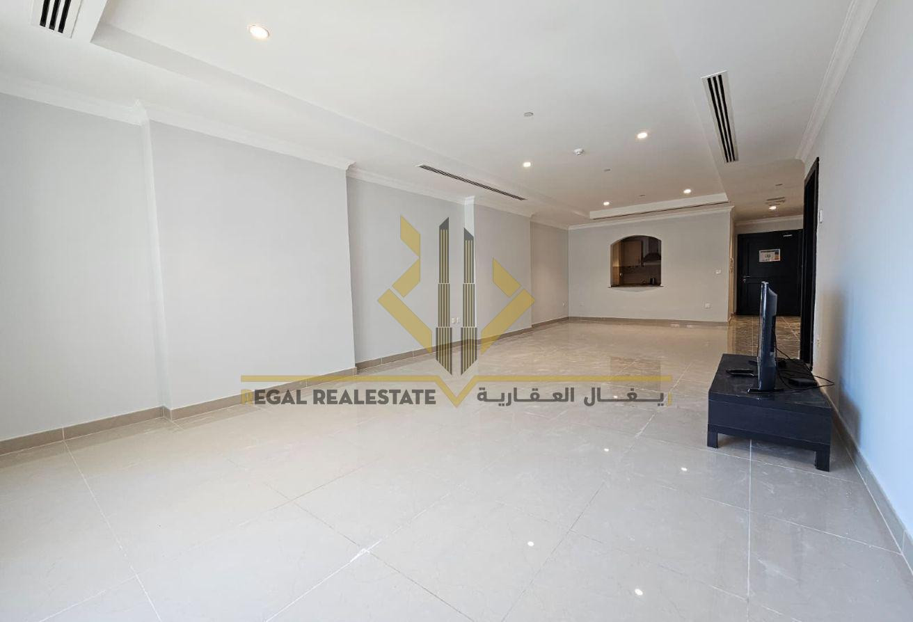 Spacious 1BR with balcony in Porto Arabia