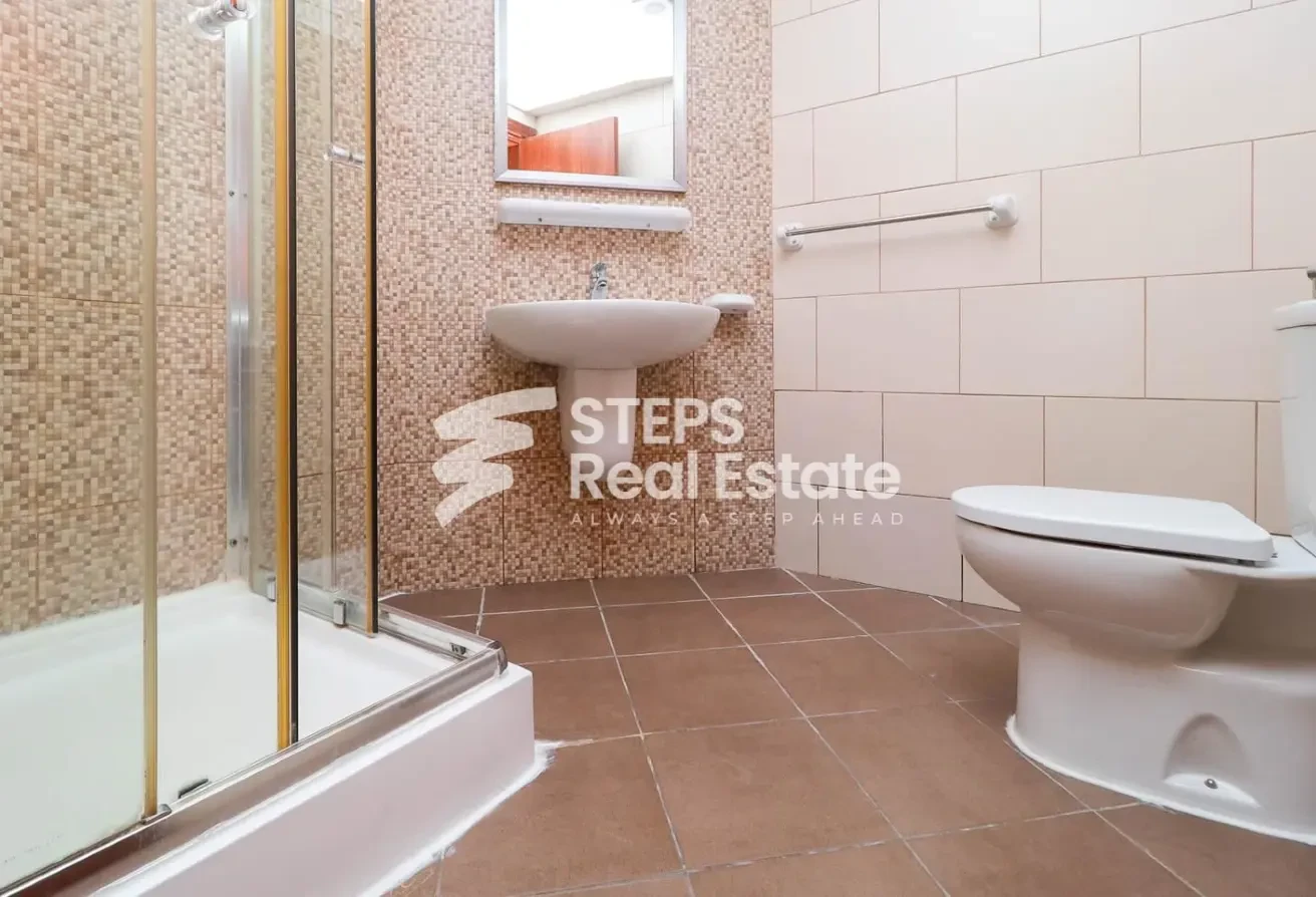 Fully Furnished 1BHK Flat in Al Doha Al Jadeeda - Apartment in Hadramout Street