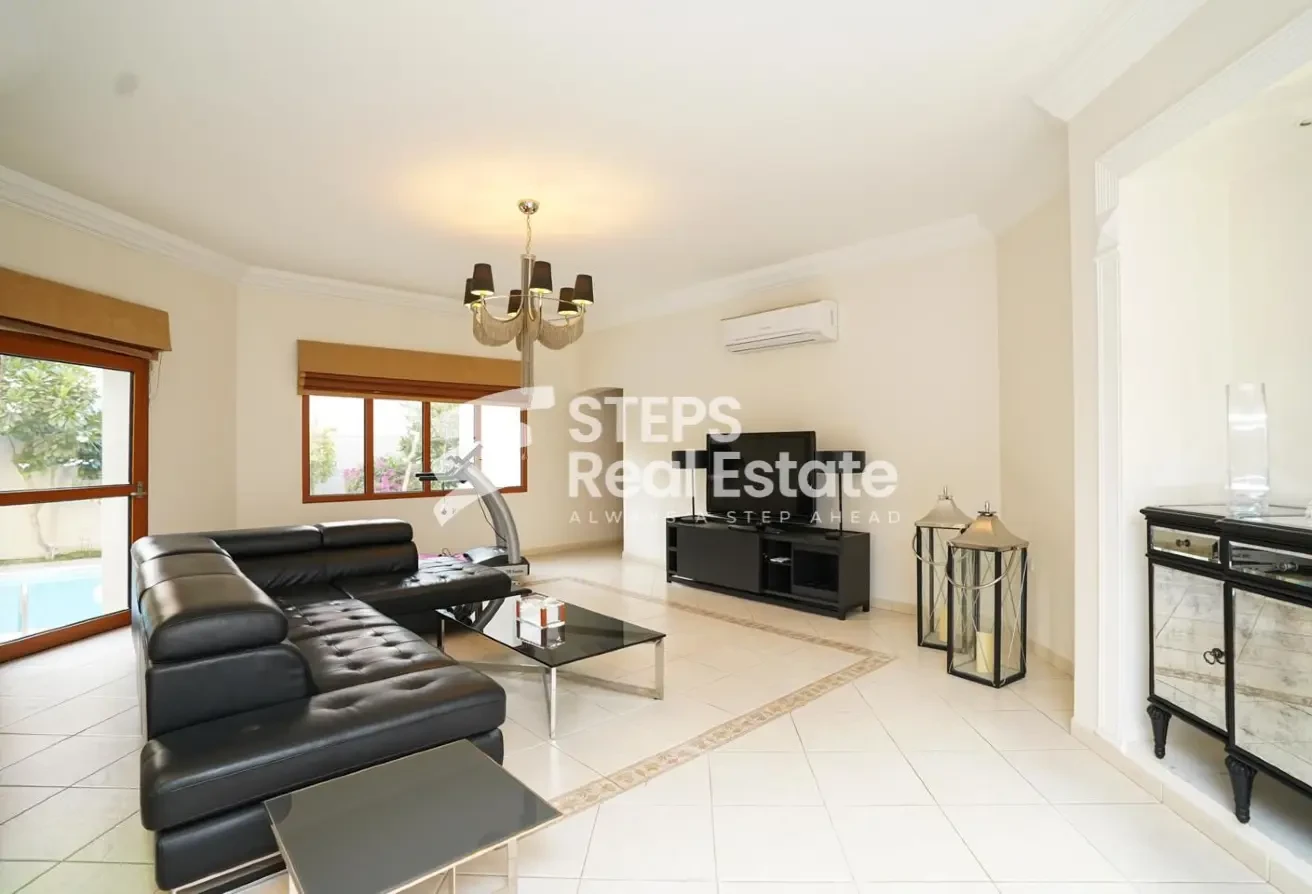 Luxurious Semi Furnished Villa for Sale - Villa in Legtaifiya Lagoon