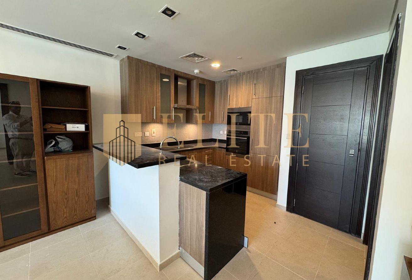 Beachfront Chalet in The Pearl I Fully Furnished - Apartment in Viva West