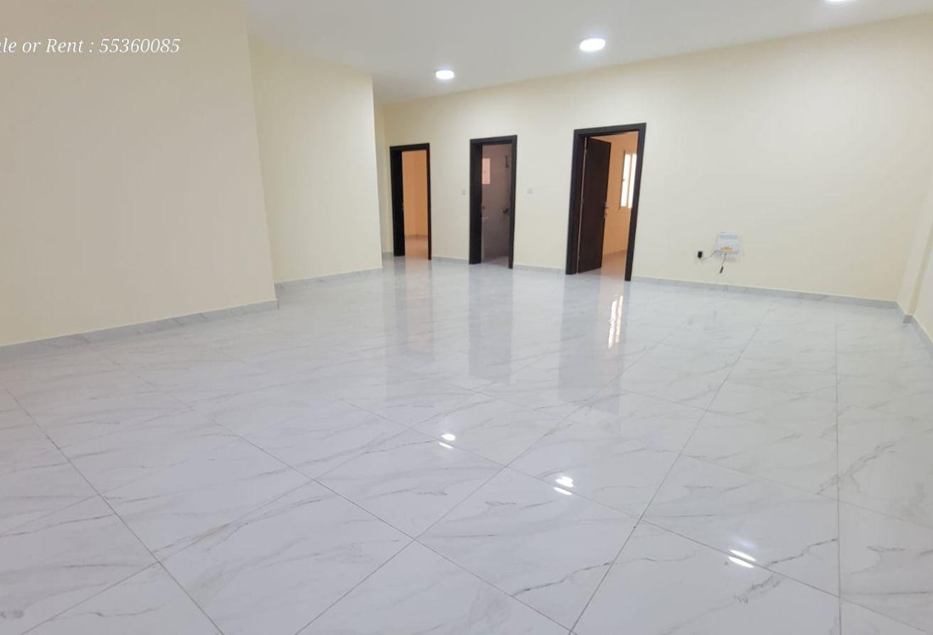 3 bhk | Un Furnished | Balcony | Close Kitchen - Apartment in Al Kheesa