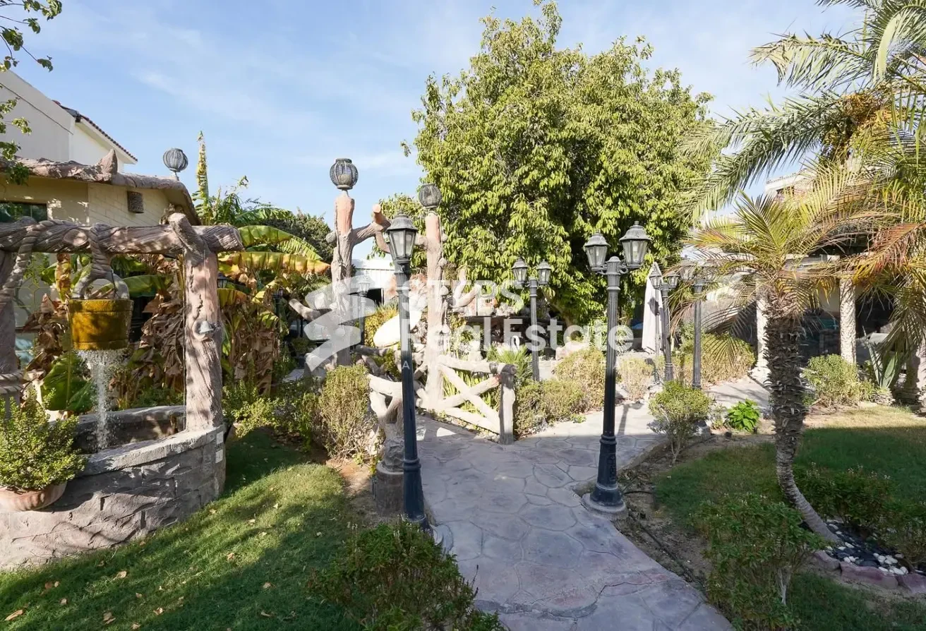 7 BHK Villa with 2 Majlis and Maids Room - Villa in Al Kharaitiyat
