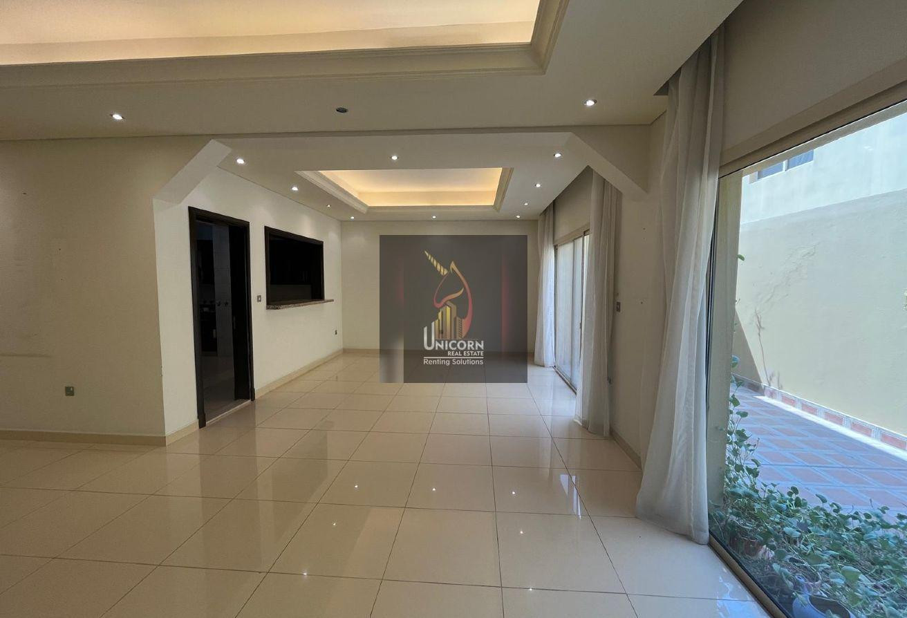 6-Bedroom+1 | SF | Backyard+Balcony | 1 MONTH FREE - Compound Villa in Al Messila