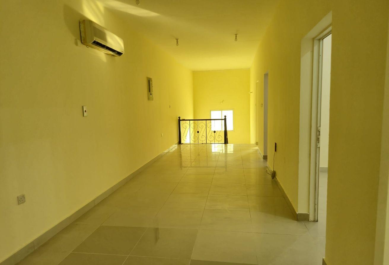 FAMILY OR STAFF VILLA| 06 BEDROOMS| OUTHOUSE - Villa in Al Thakhira