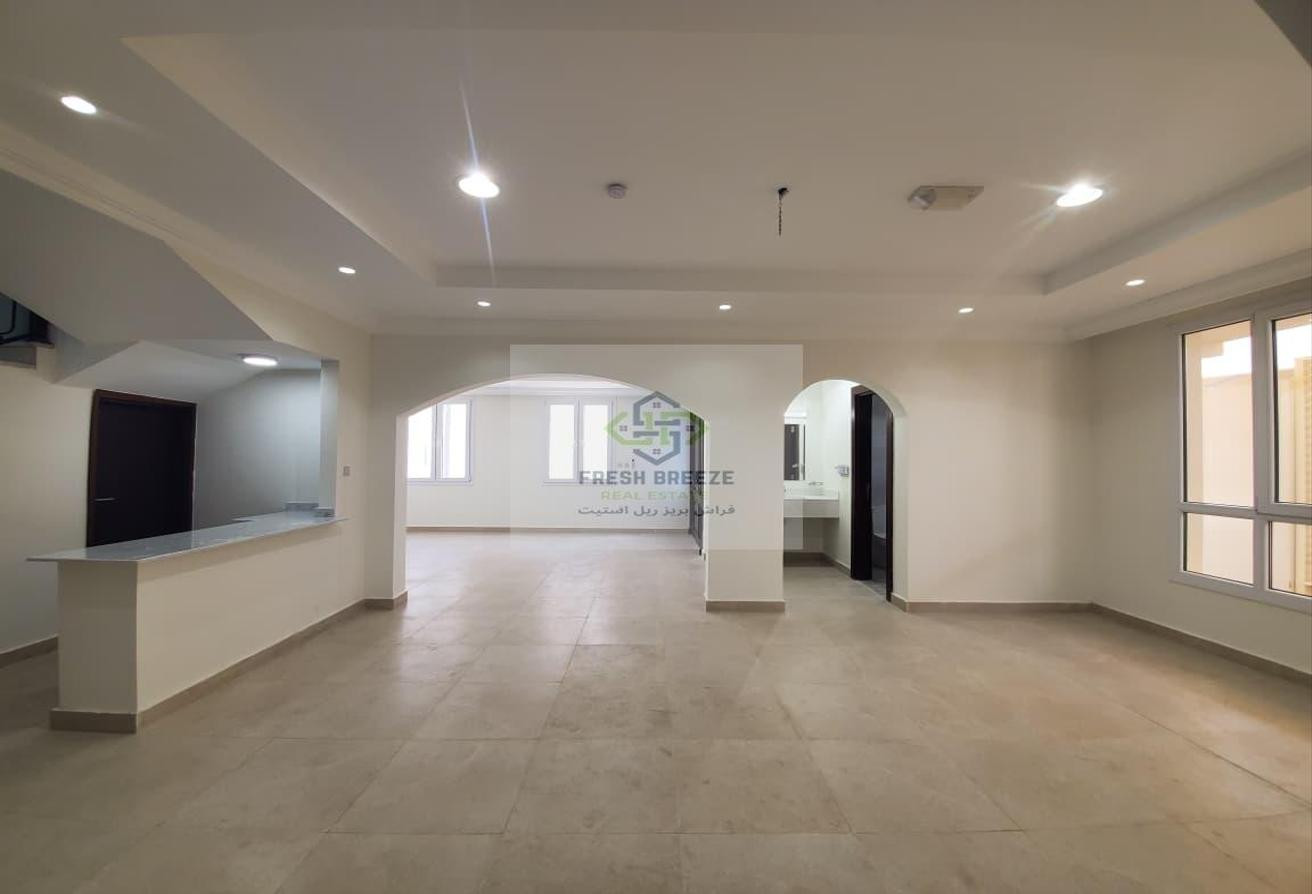 Elegant 6 BHK Villa available in Al Aziziya - Villa in Ammar Bin Yasser Street