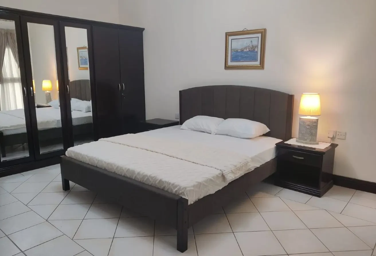 3 bhk fully Furnished flat only at 7000 - Apartment in Al Mansoura