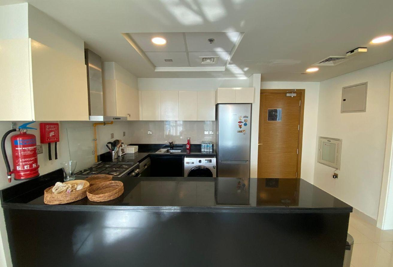 FOR SALE! SPACIUOS 2 BEDROOM-F/F-WITH TITLE DEEDS - Apartment in Marina District