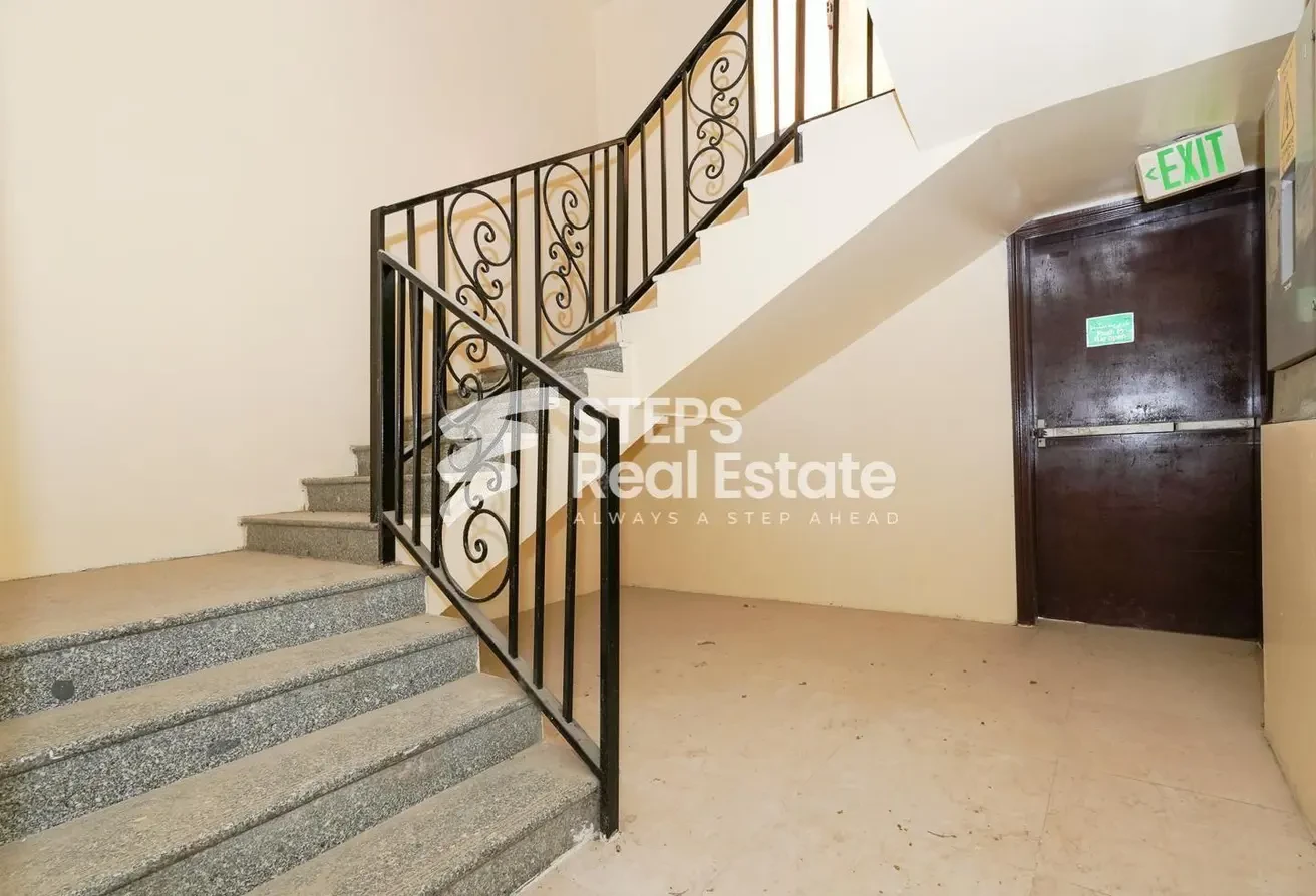 Labor Camp with 42 Rooms in Industrial Area - Labor Camp in Industrial Area 1