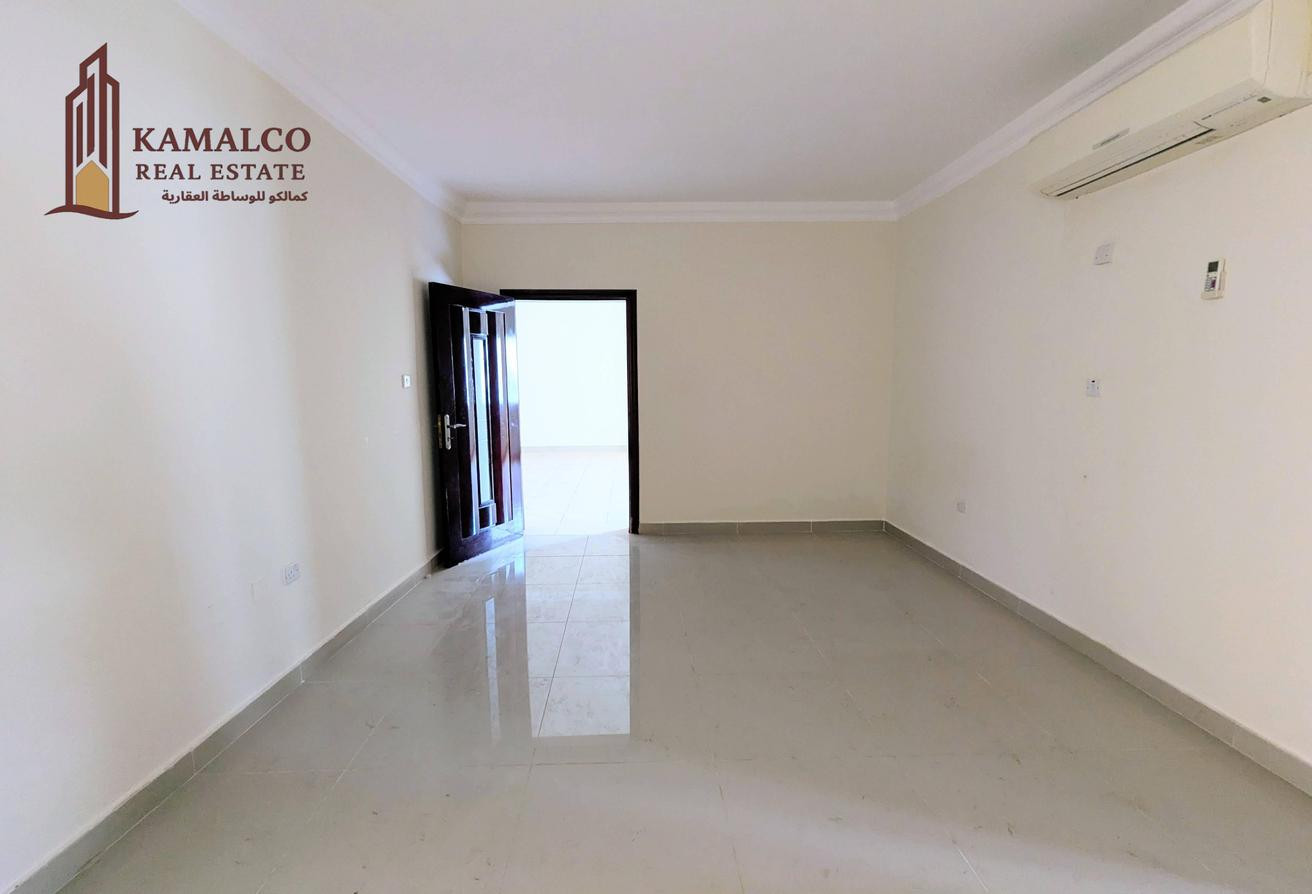 Unfurnished | Spacious 2BHK | In Affordable Price - Apartment in Muntazah 7
