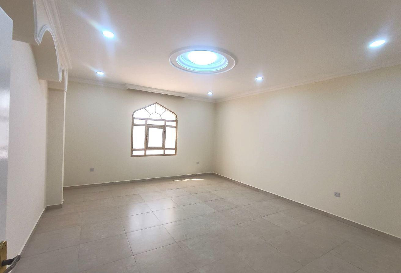 WELL MAINTAINED BIG 7BR COMMERCIAL VILLA - Villa in Al Ebb