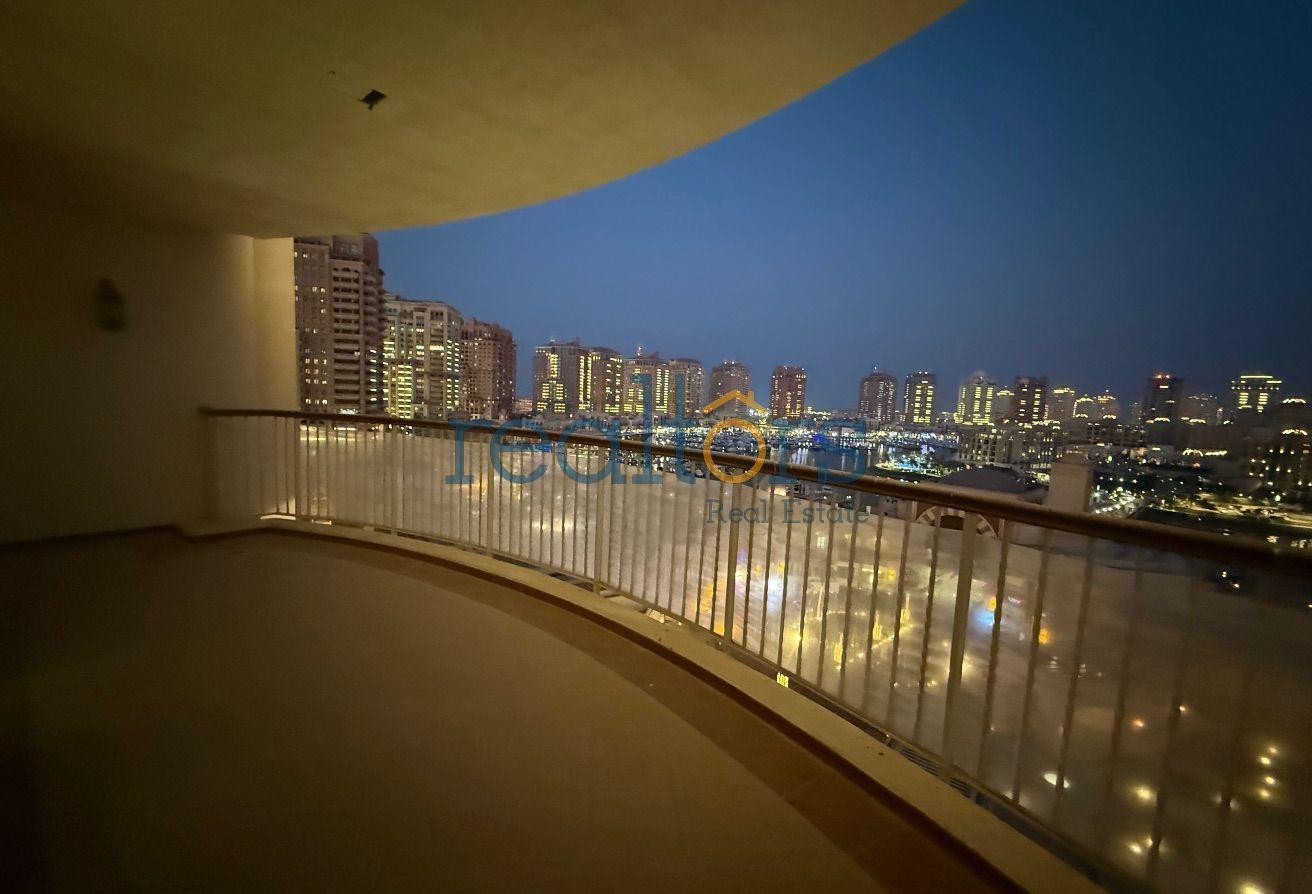 Great view!! 3 bedroom plus maid room apartment - Apartment in East Porto Drive