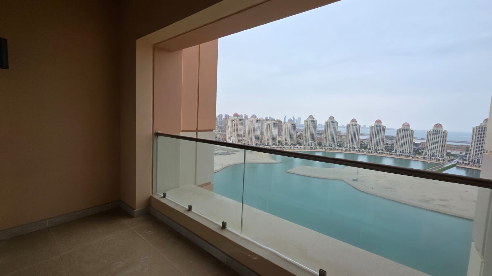 Elegant |1BHK | FF | With Balcony | Sea View - Apartment in Viva West