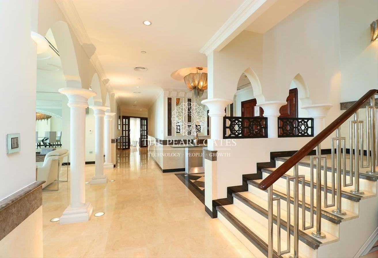 Luxurious | Penthouse | Unique Furnishings - Penthouse in Viva West