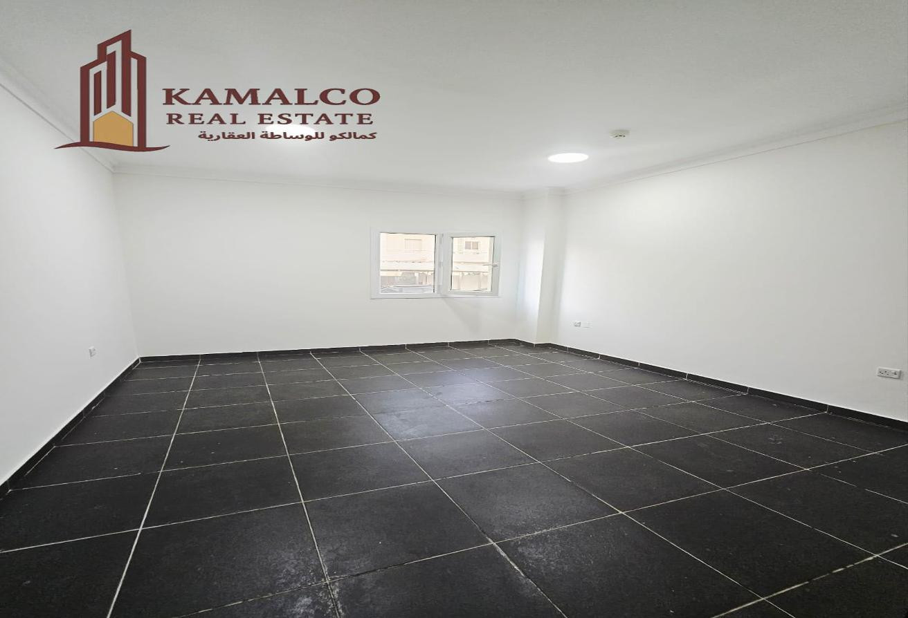 HUGE 2BHK WITH BALCONY OLD AIRPORT PRIME LOCATION - Apartment in Old Airport Road