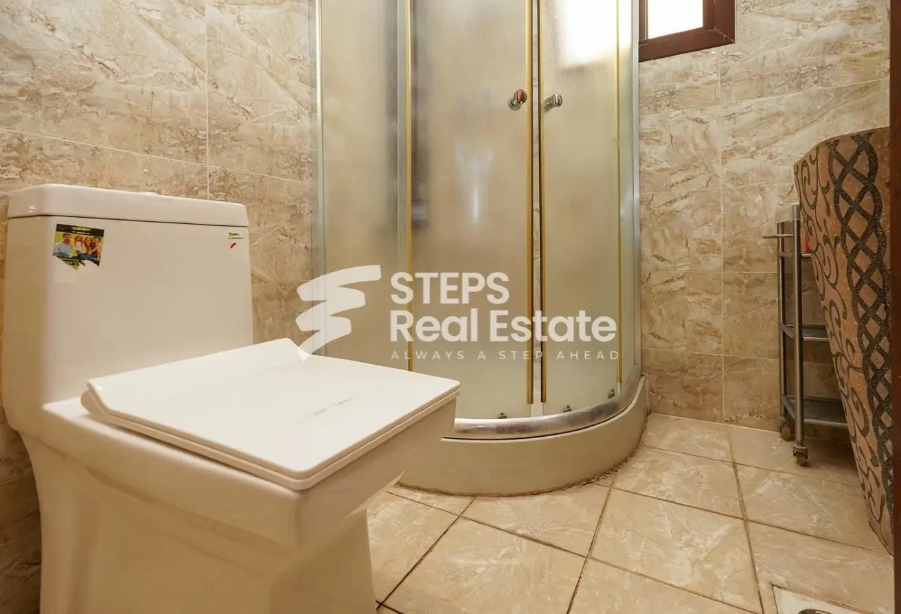 7 BHK Villa with 2 Majlis and Maids Room - Villa in Al Kharaitiyat