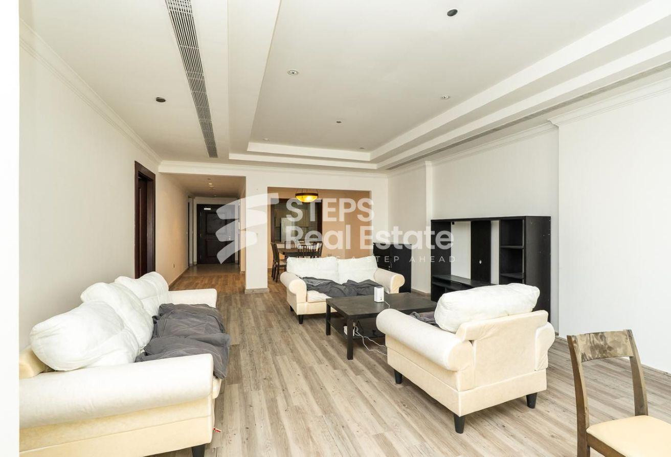 Prime Location| Luxury Apartment in Porto Arabia - Apartment in West Porto Drive