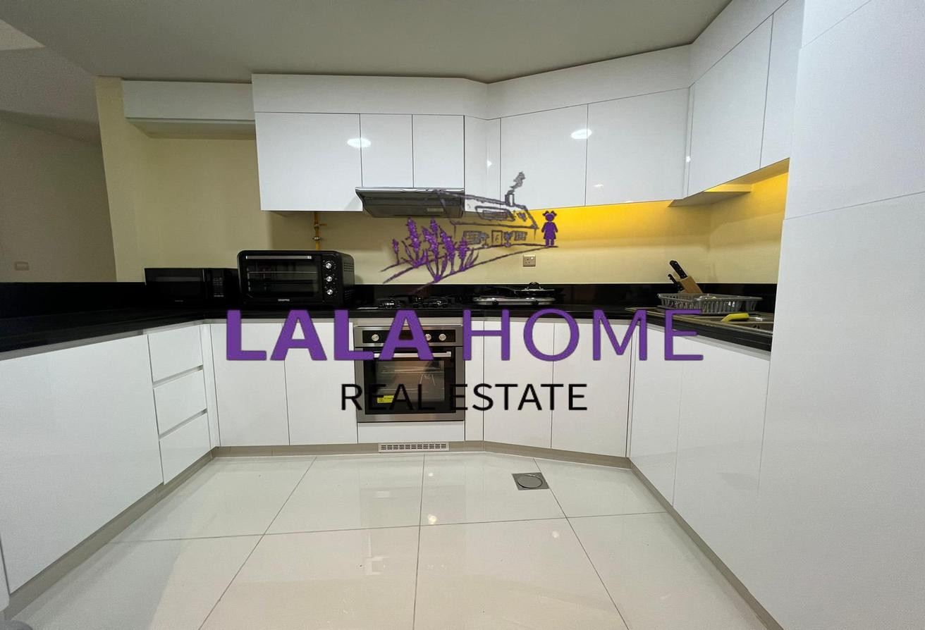 GREAT 1 BD FF WITH COOLING IN BALCONY