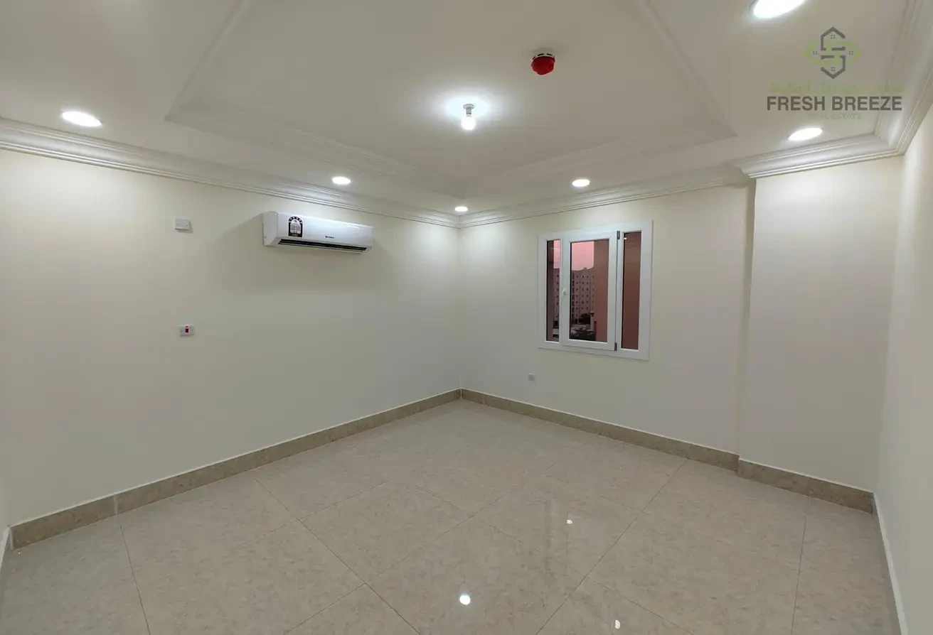 Spacious 1 BHK Un Furnished Ideal For Families. - Apartment in Umm Ghuwailina 4