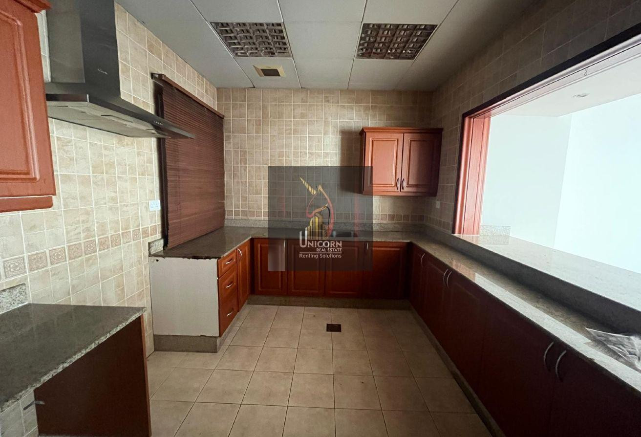 Stunning 3-bedroom villa/Maid&#39;s room/front/backyar - Compound Villa in Ain Khaled