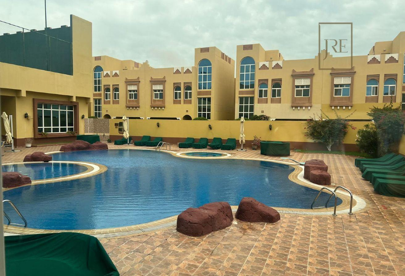 5BR with Maid and Pool, Gym available for rent!