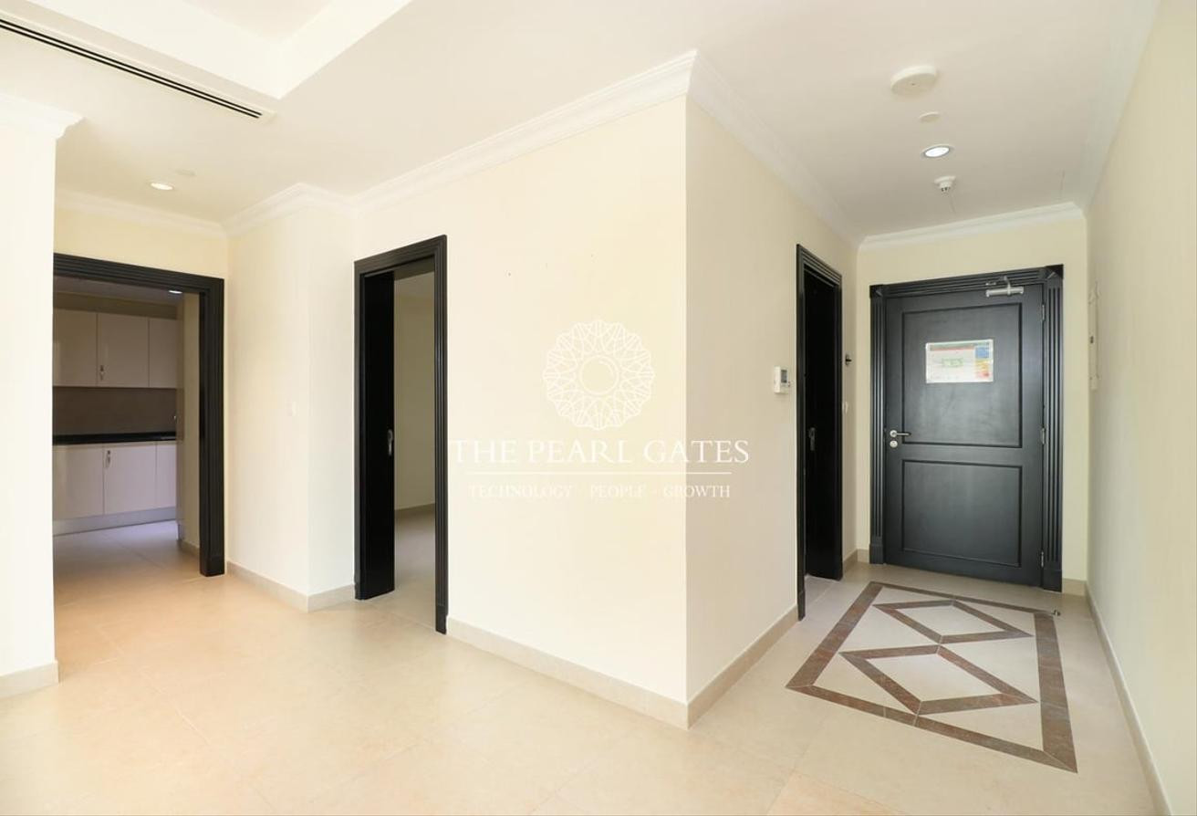 Spacious 1 Bedroom | Prime Location | Big Balcony - Apartment in East Porto Drive