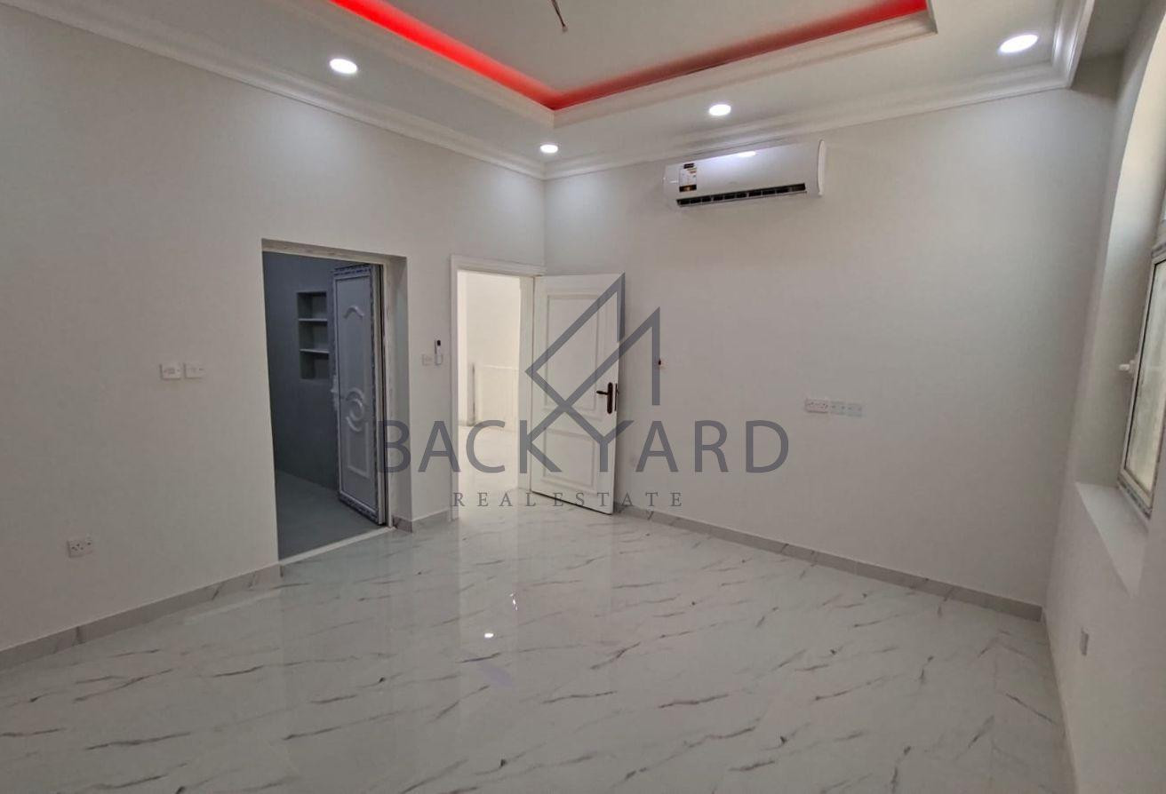 Spacious 7BR Eskan Villa for Rent – Umm Salal Ali - Villa in Umm Salal Ali